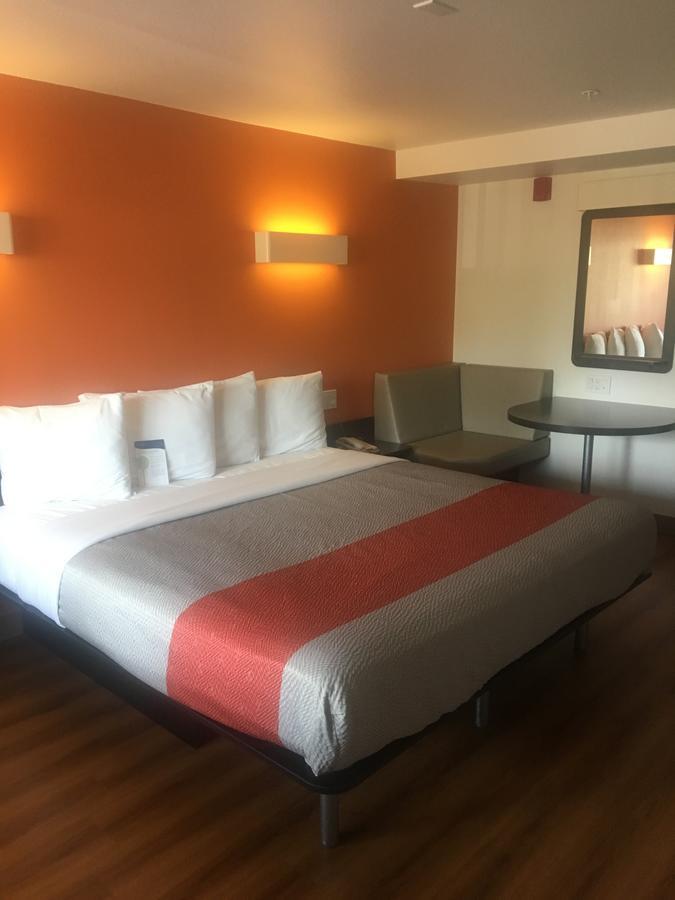 布雷默顿6号汽车旅馆 外观 照片